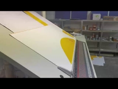 Caixas PDQ de papelão facilmente montáveis promovendo lojas de medicamentos para crianças